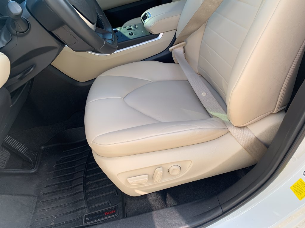 Used 2023 Toyota Highlander XLE FWD image 25