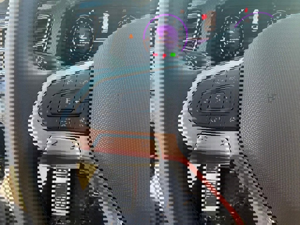 Used 2025 Volkswagen Atlas Peak Edition SE image 18