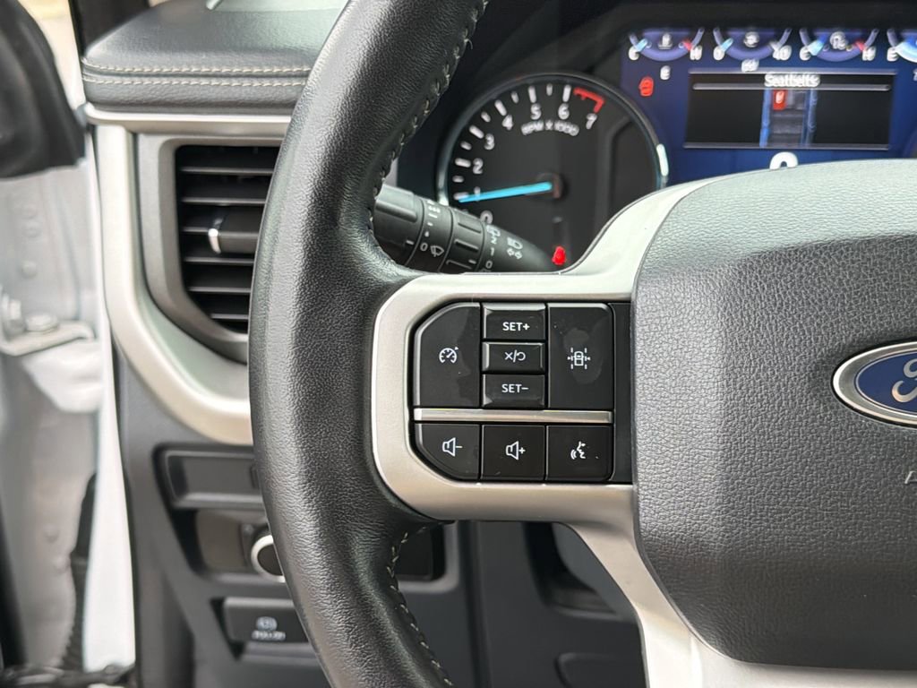 Used 2024 Ford Expedition XLT AWD/4WD image 27