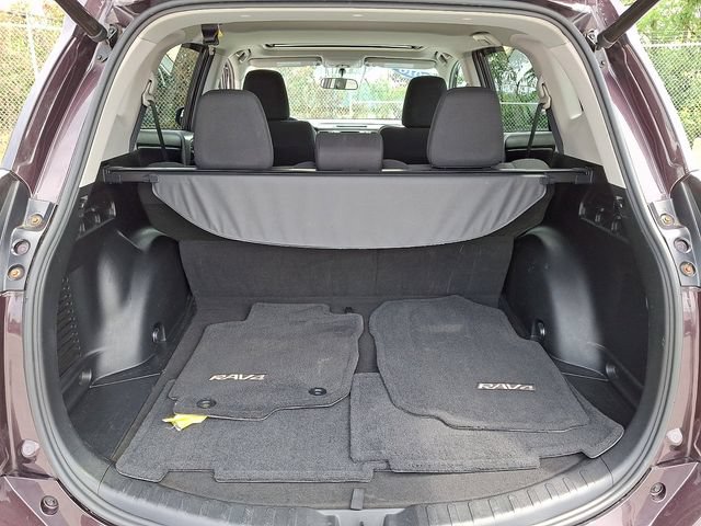 Used 2016 Toyota RAV4 XLE AWD/4WD image 29