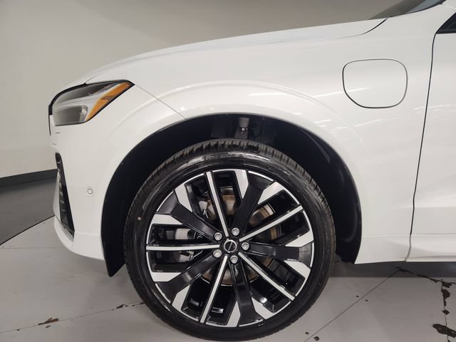 New 2026 Volvo XC60 T8 Ultra w/ Protection Package Premier AWD/4WD image 11