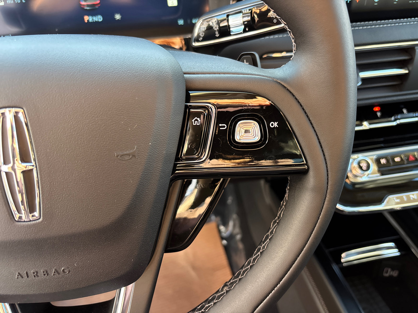 New 2026 Lincoln Corsair Premiere image 18