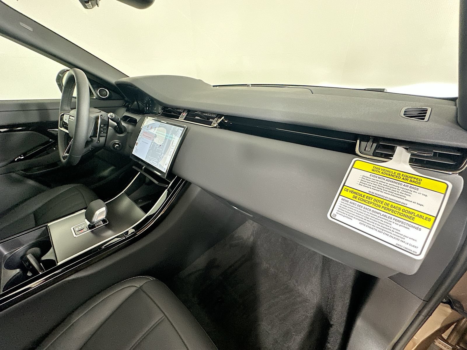 New 2026 Land Rover Range Rover Evoque Hoxton AWD/4WD image 46