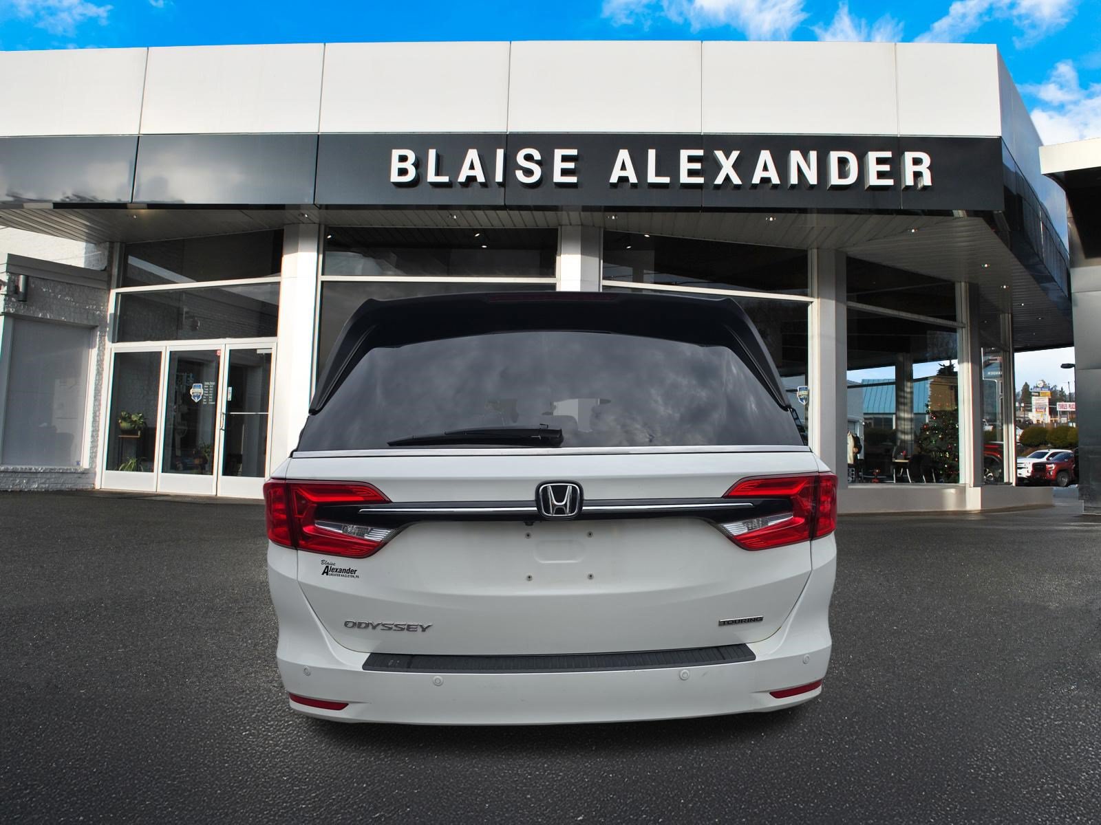 Used 2021 Honda Odyssey Touring image 3