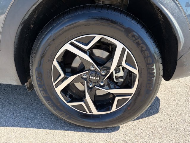 Certified 2023 Kia Sportage LX AWD/4WD image 31