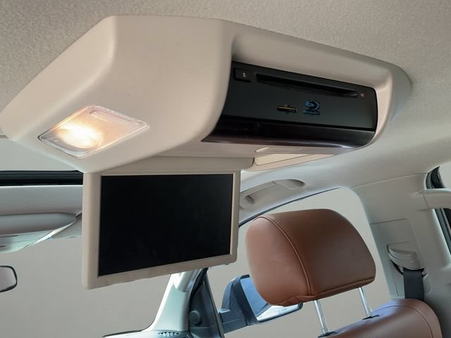 Used 2016 Toyota Sequoia Platinum RWD image 17