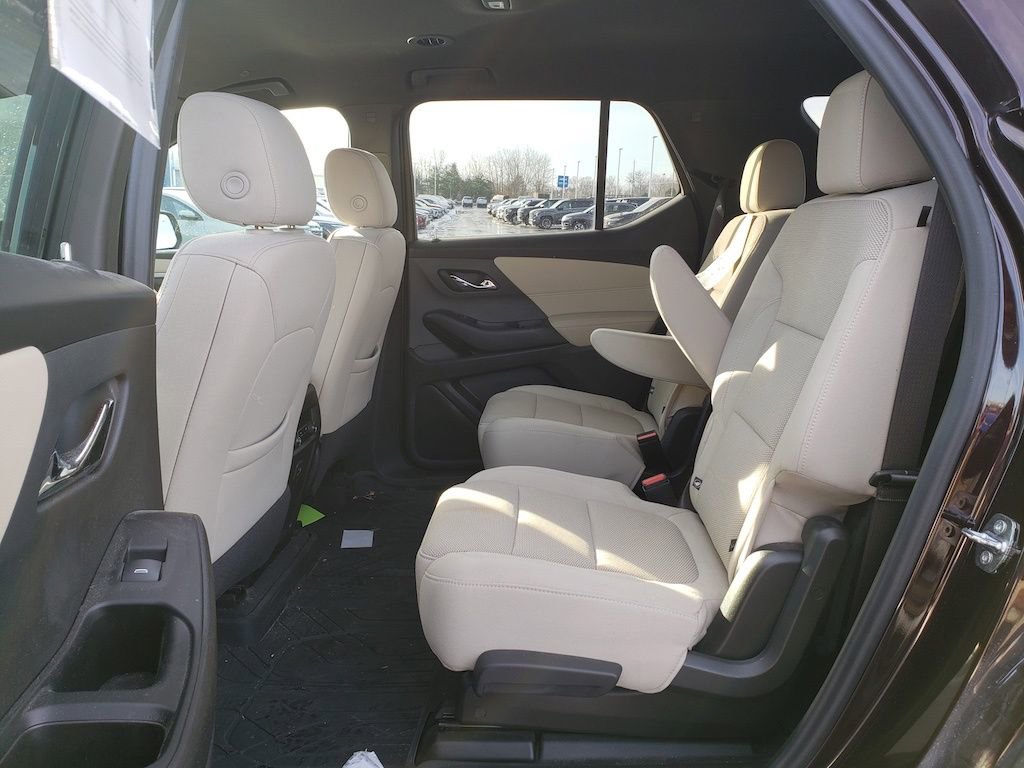 Used 2023 Chevrolet Traverse LT w/ LPO, Floor Liner Package image 27
