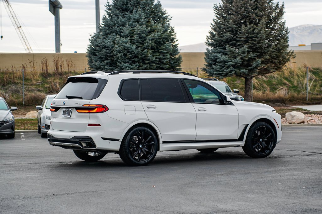 Used 2023 BMW X7 xDrive40i w/ Executive Package image 5