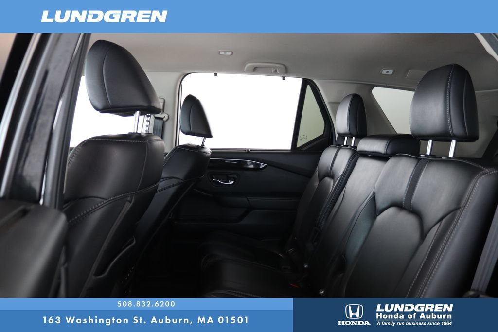 Used 2025 Honda Pilot EX-L image 16