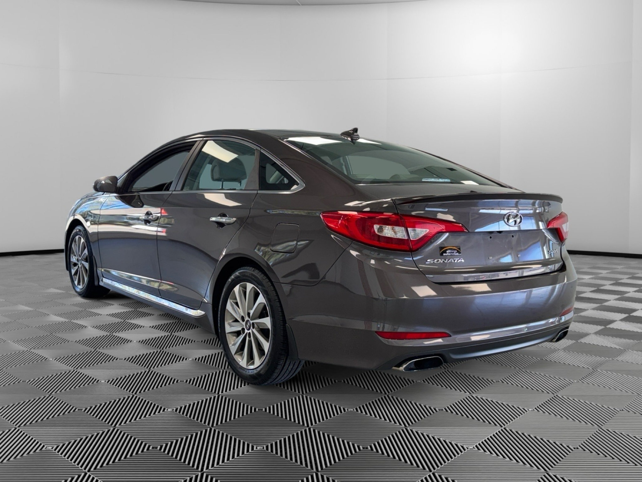 Used 2017 Hyundai Sonata Sport w/ Value Edition Package 02 FWD image 6