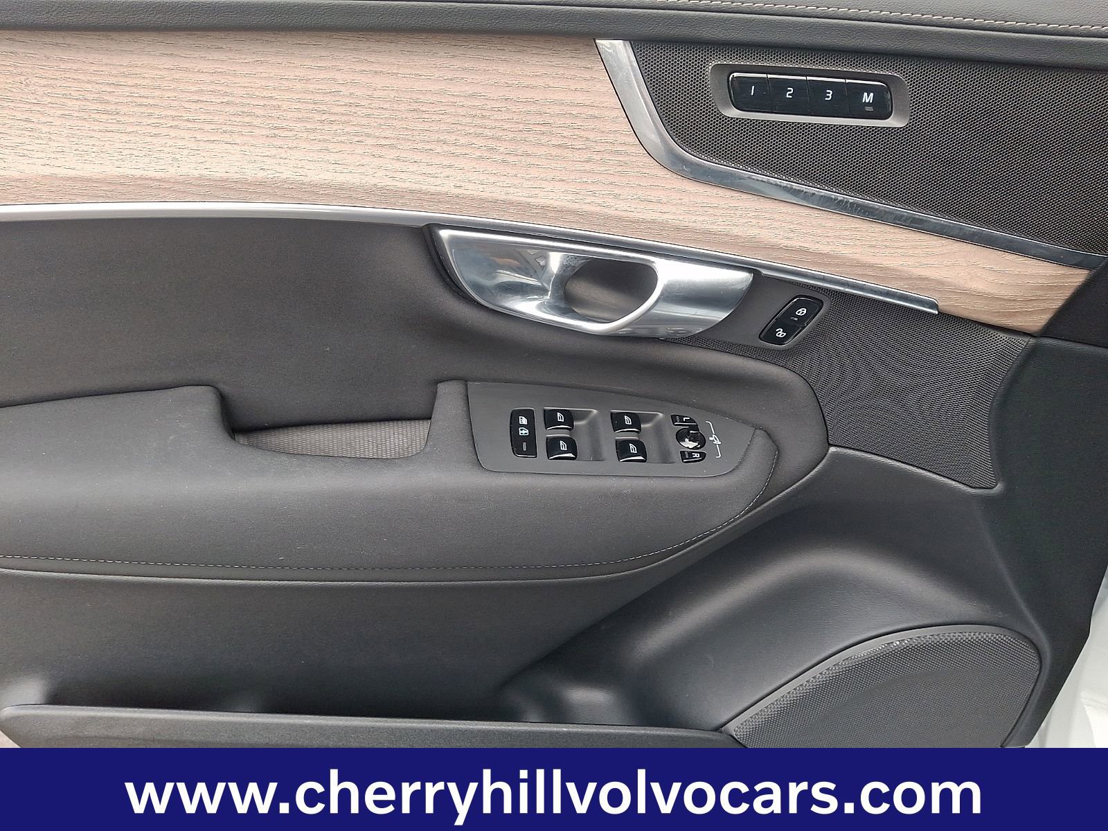 Certified 2025 Volvo XC90 B5 Plus image 13