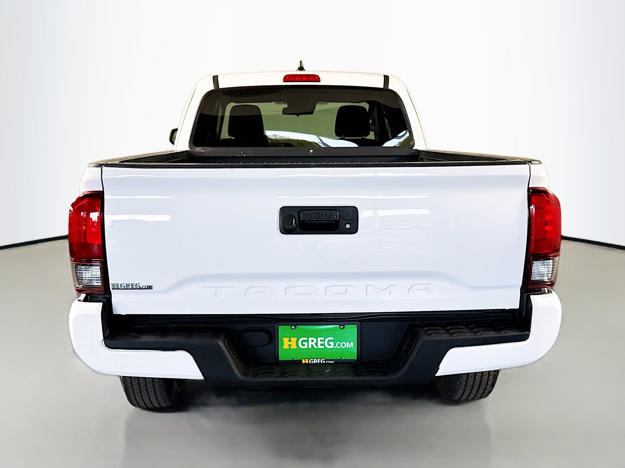 Used 2022 Toyota Tacoma SR image 8