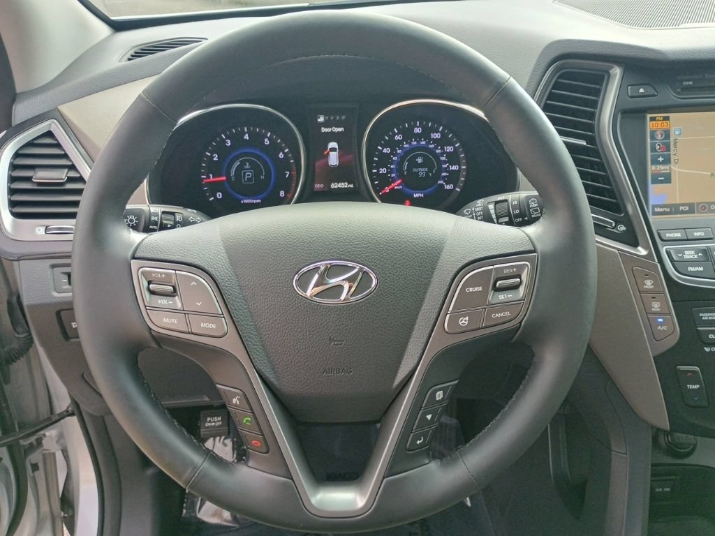Used 2016 Hyundai Santa Fe SE w/ Option Group 03 FWD image 25