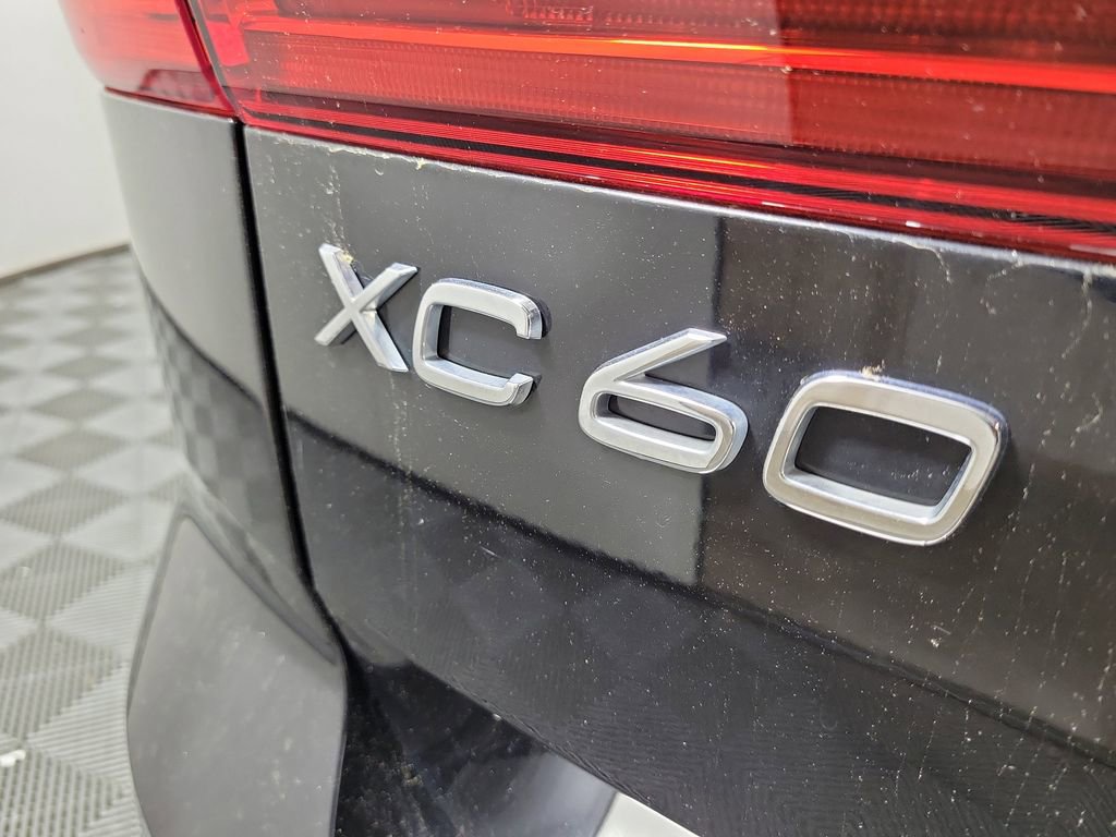 Certified 2023 Volvo XC60 B5 Plus w/ Climate Package AWD/4WD image 10