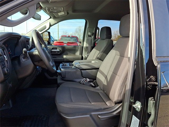 Used 2025 Chevrolet Silverado 2500 Custom image 10