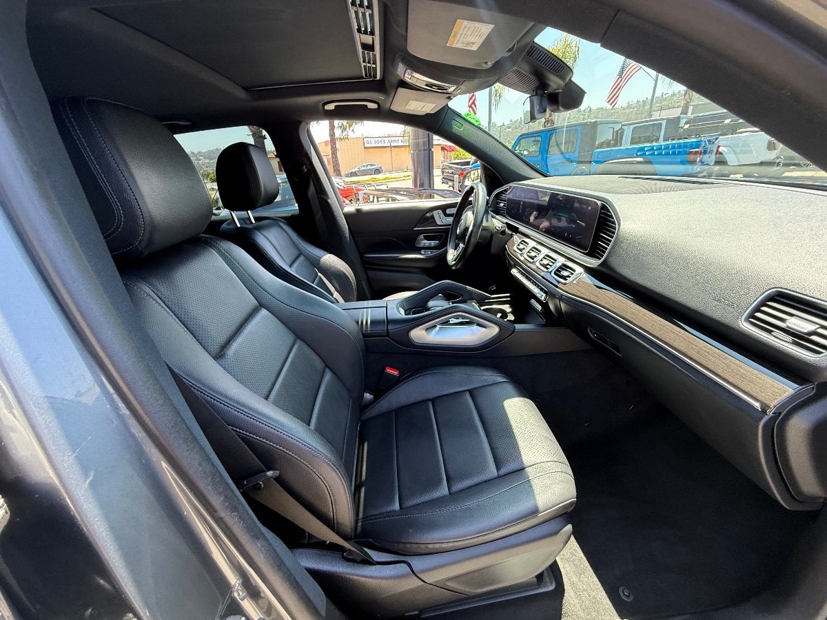 Used 2020 Mercedes-Benz GLE 350 w/ 3rd Row Seat Package image 21
