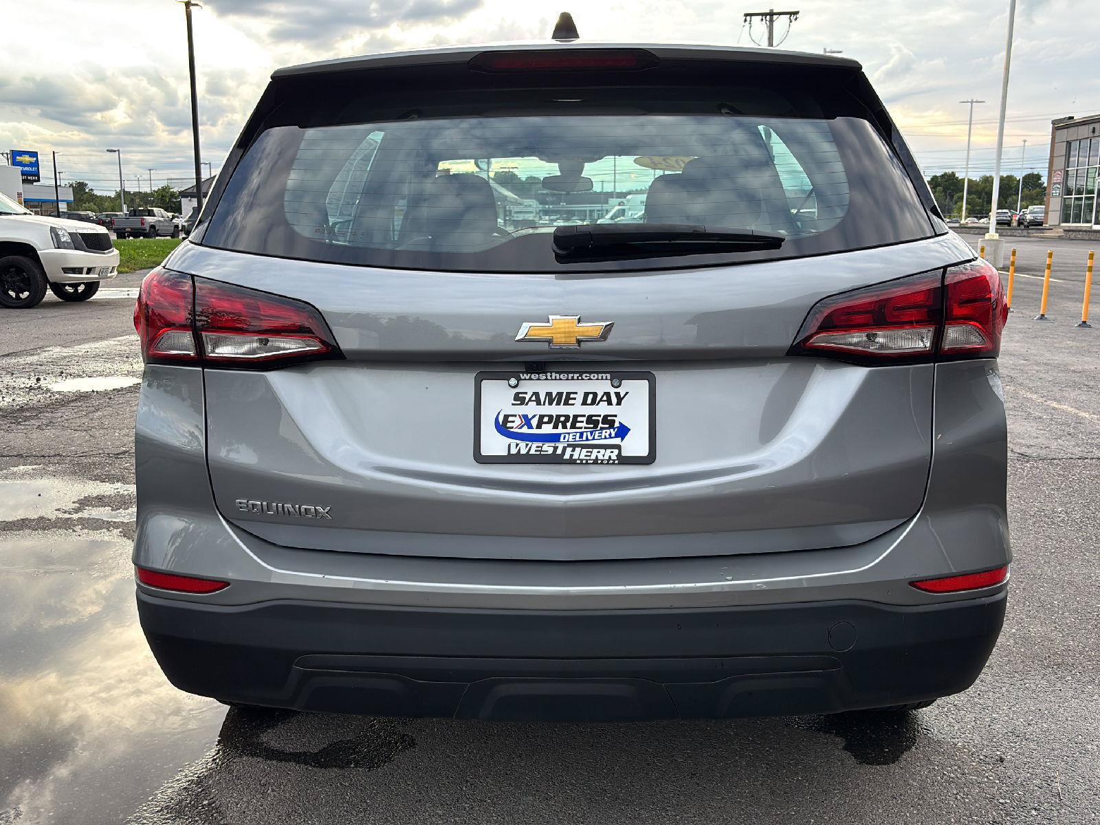 Used 2024 Chevrolet Equinox LS FWD image 7