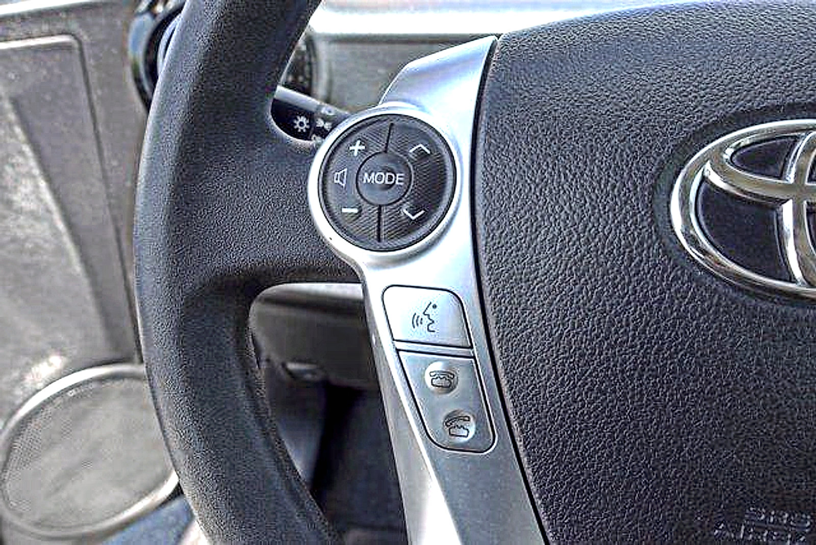 Used 2015 Toyota Prius C Two FWD image 14