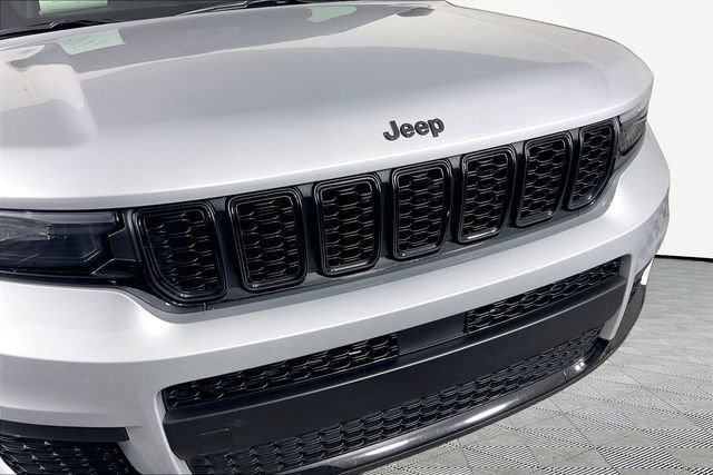 Used 2025 Jeep Grand Cherokee L Altitude AWD/4WD image 31