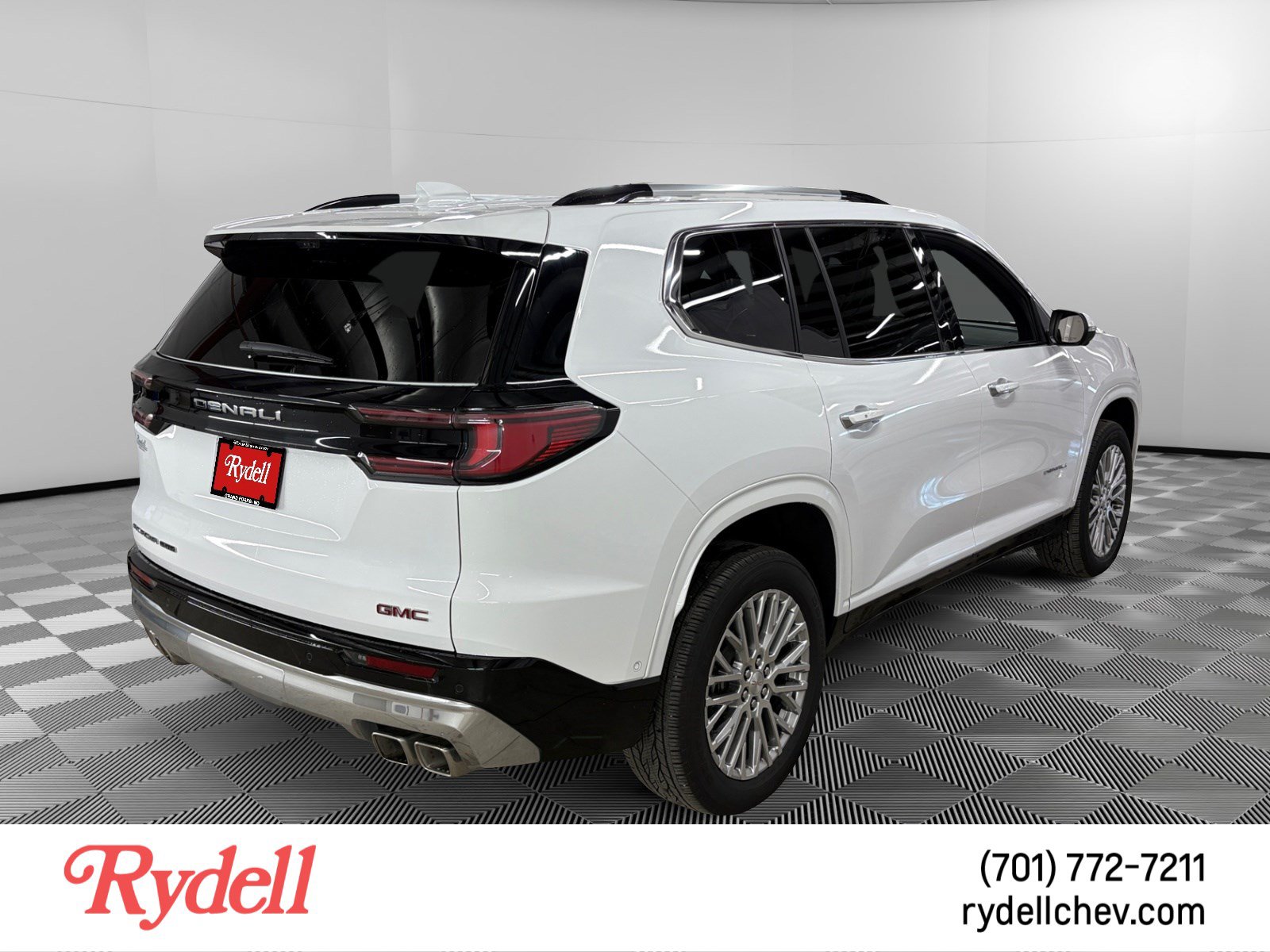 Certified 2026 GMC Acadia Denali w/ Super Cruise Package AWD/4WD image 5