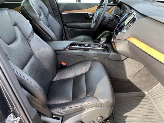 Used 2021 Volvo XC90 T6 Momentum w/ Advanced Package image 20