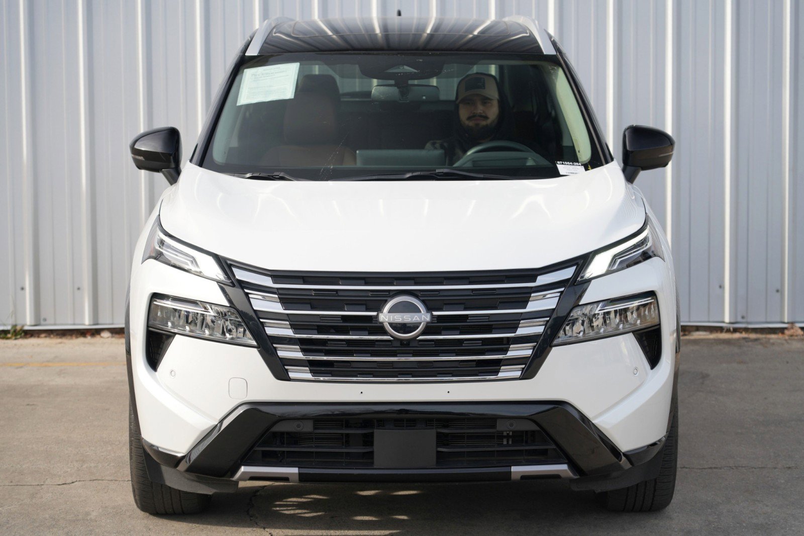 Used 2024 Nissan Rogue Platinum w/ Platinum Premium Package FWD image 46