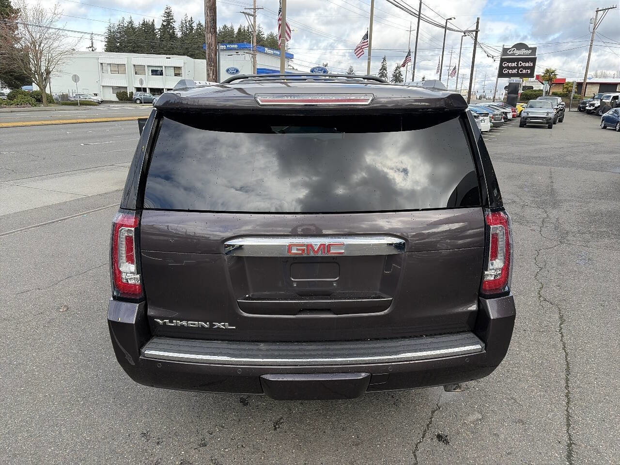 Used 2015 GMC Yukon XL Denali w/ Premium Package image 5