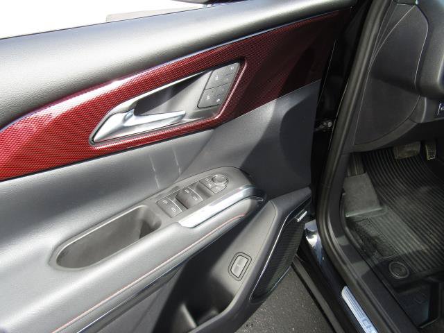 Used 2024 Chevrolet Traverse RS FWD image 19