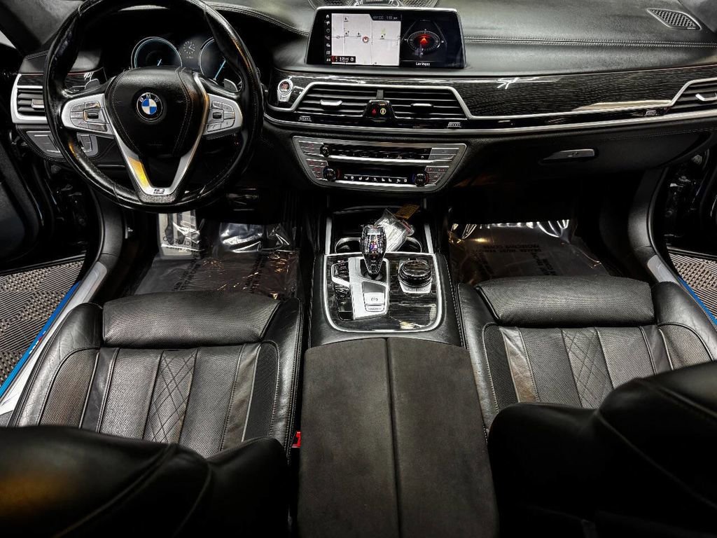 Used 2016 BMW 740i image 40