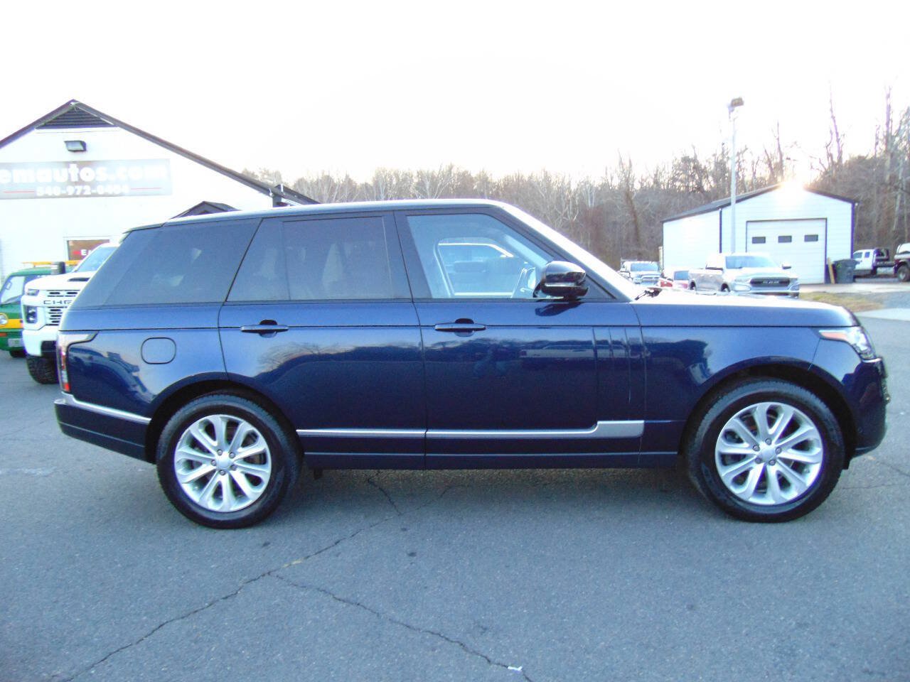 Used 2017 Land Rover Range Rover HSE AWD/4WD image 35
