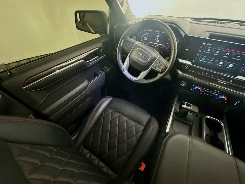 Used 2024 GMC Sierra 1500 Elevation w/ LPO, Elevation Black Package image 9