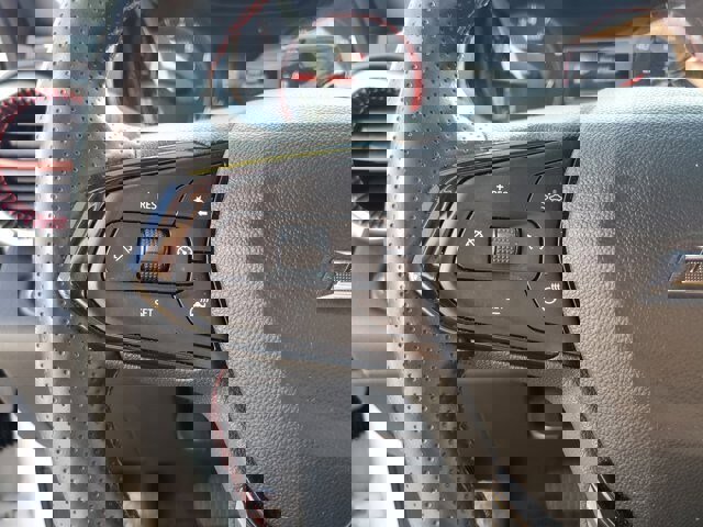 Used 2024 Chevrolet Trax RS image 29