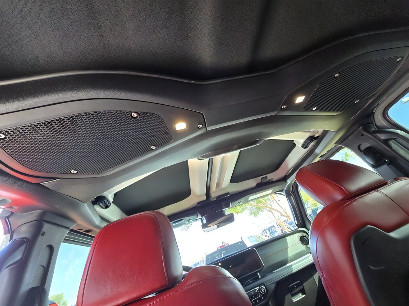 Used 2024 Jeep Wrangler Unlimited Rubicon 392 image 36