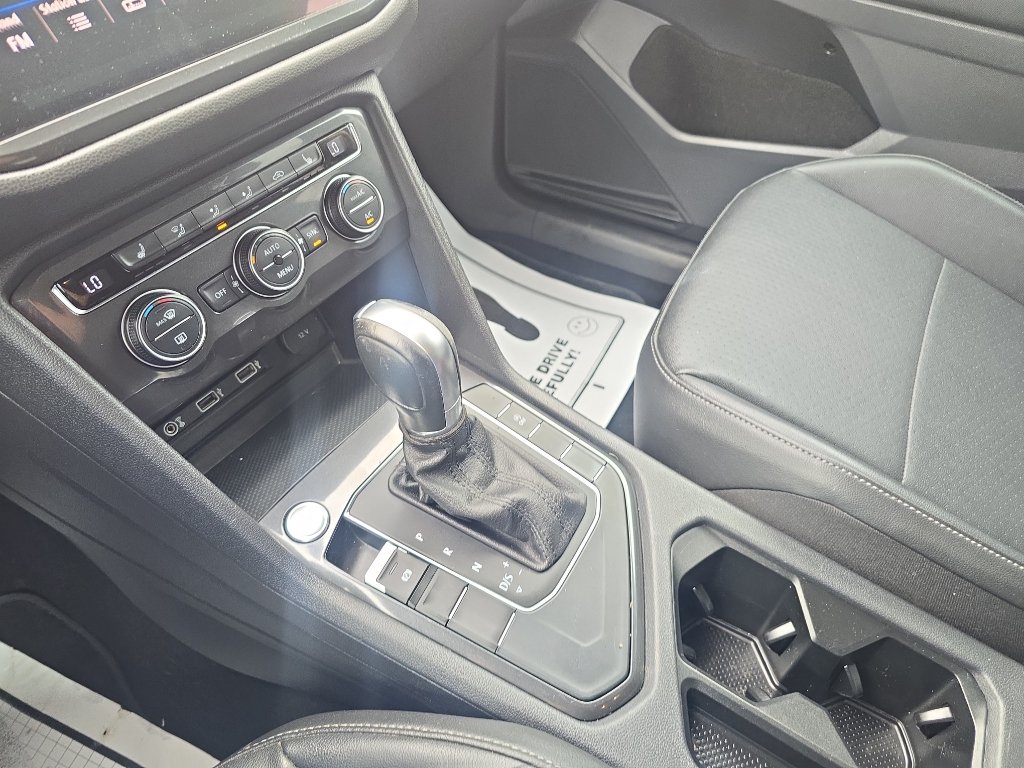 Used 2018 Volkswagen Tiguan SE FWD image 19