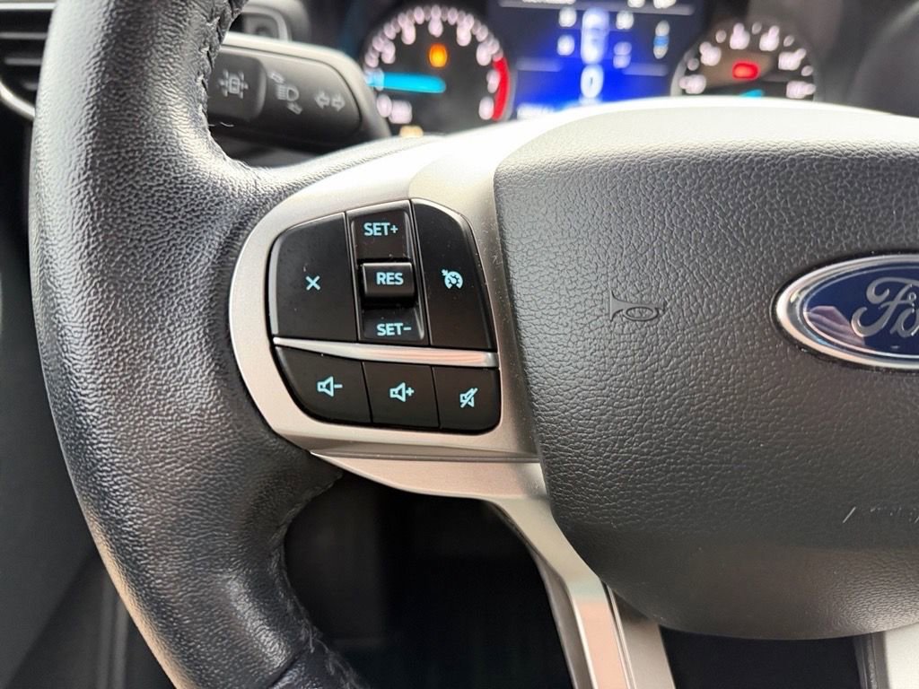 Used 2021 Ford Explorer XLT w/ Equipment Group 202A image 21