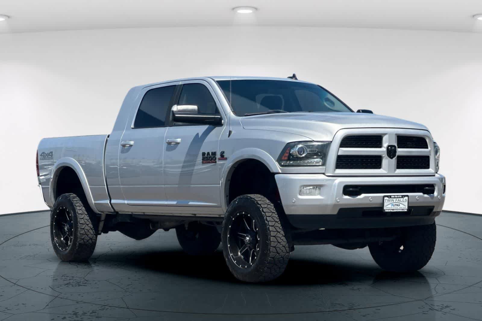 Used 2017 RAM 2500 Laramie w/ Sport Appearance Group AWD/4WD image 5