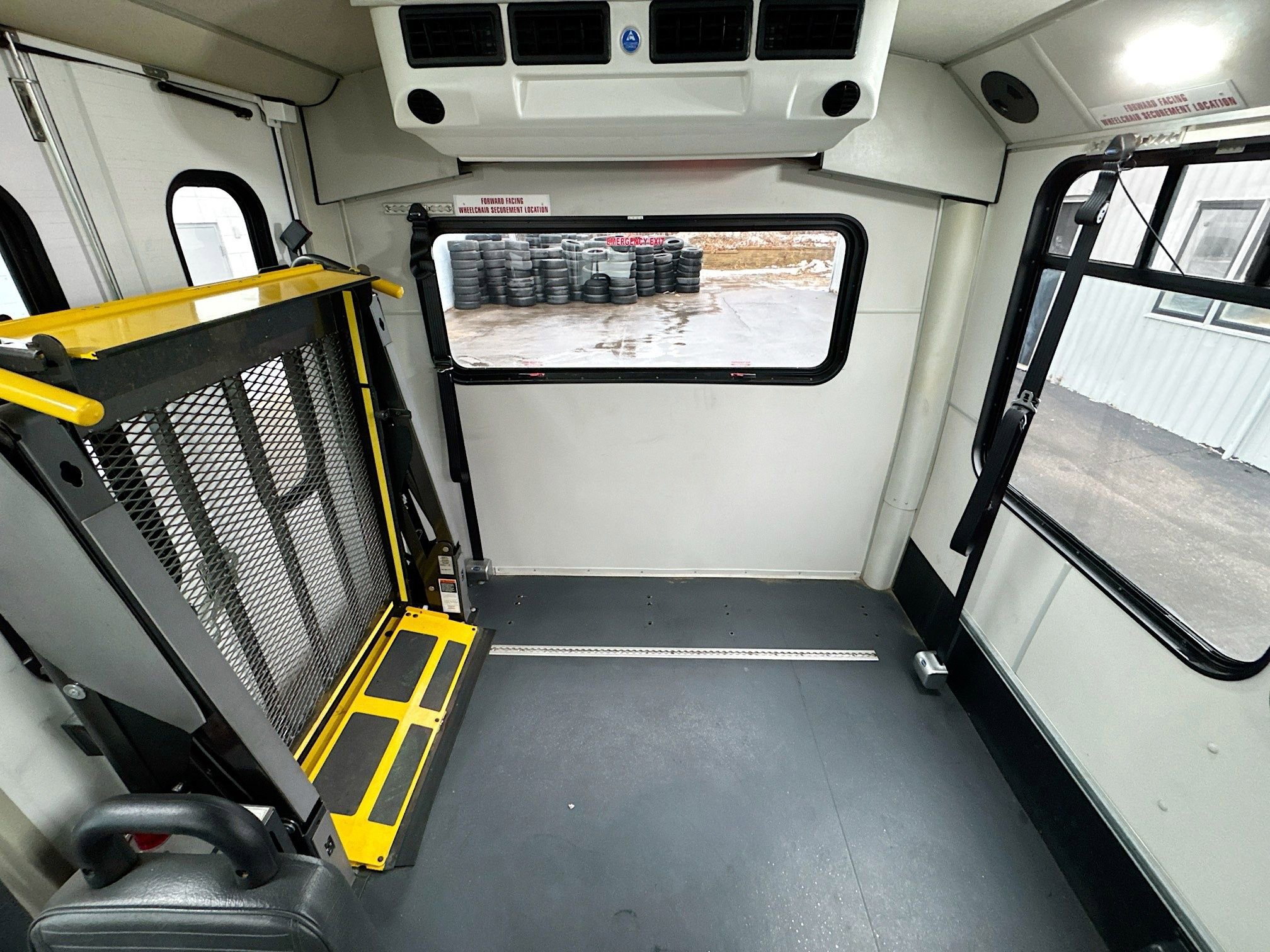 Used 2017 Ford E-450 and Econoline 450 Super Duty w/ Shuttle Bus Prep Package RWD image 22