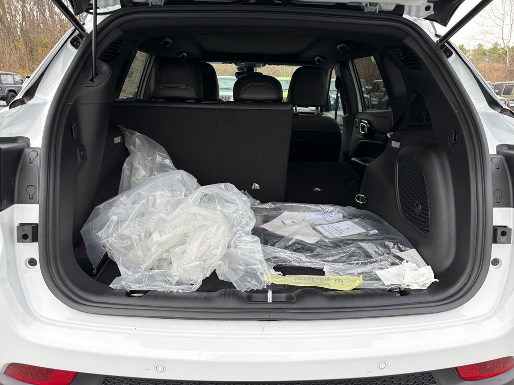 New 2026 Jeep Compass Trailhawk w/ Sun, Sound & Navigation Group image 21