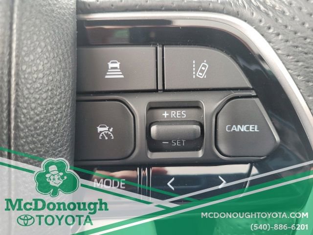 Certified 2024 Toyota Sequoia Platinum image 32