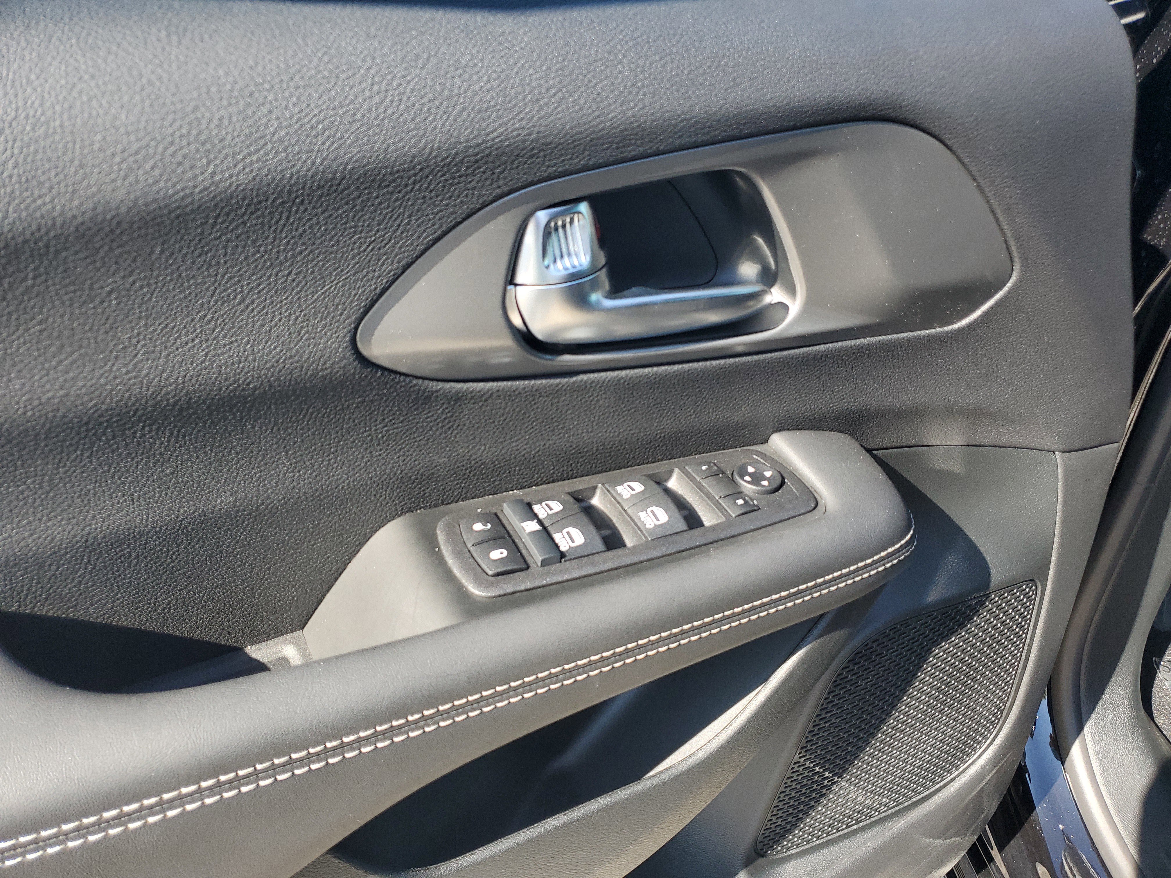 New 2026 Chrysler Voyager LX image 14