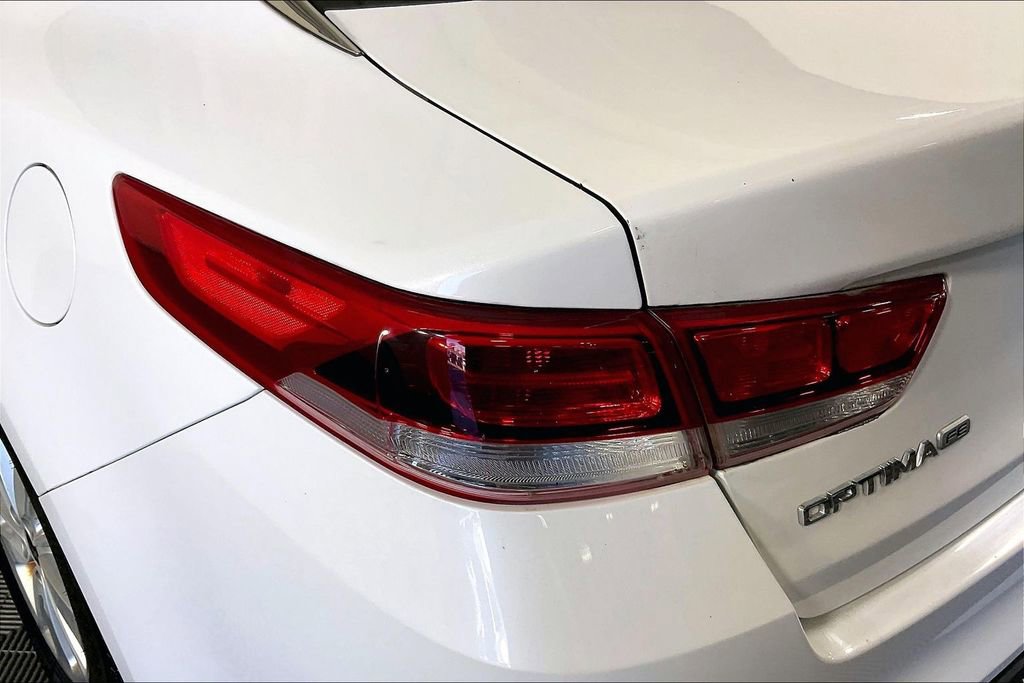 Used 2016 Kia Optima LX image 40