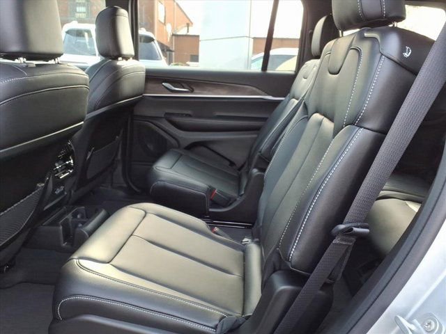New 2025 Jeep Grand Cherokee L Limited w/ MOPAR Finishing Package image 10