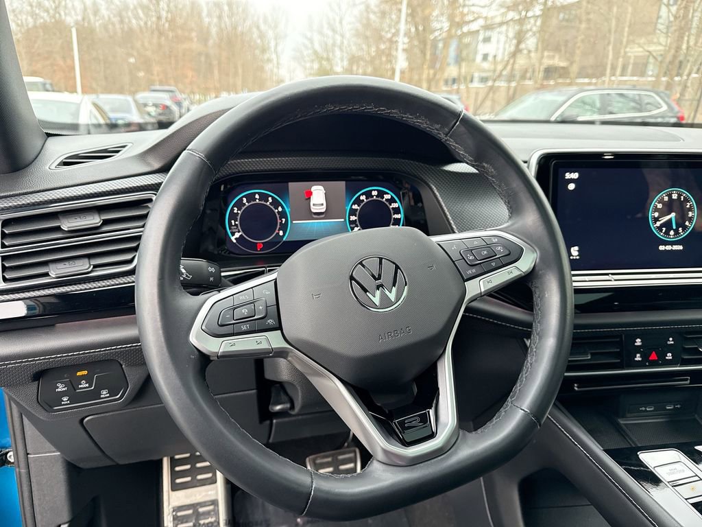 Used 2024 Volkswagen Atlas Cross Sport SEL R-Line image 11