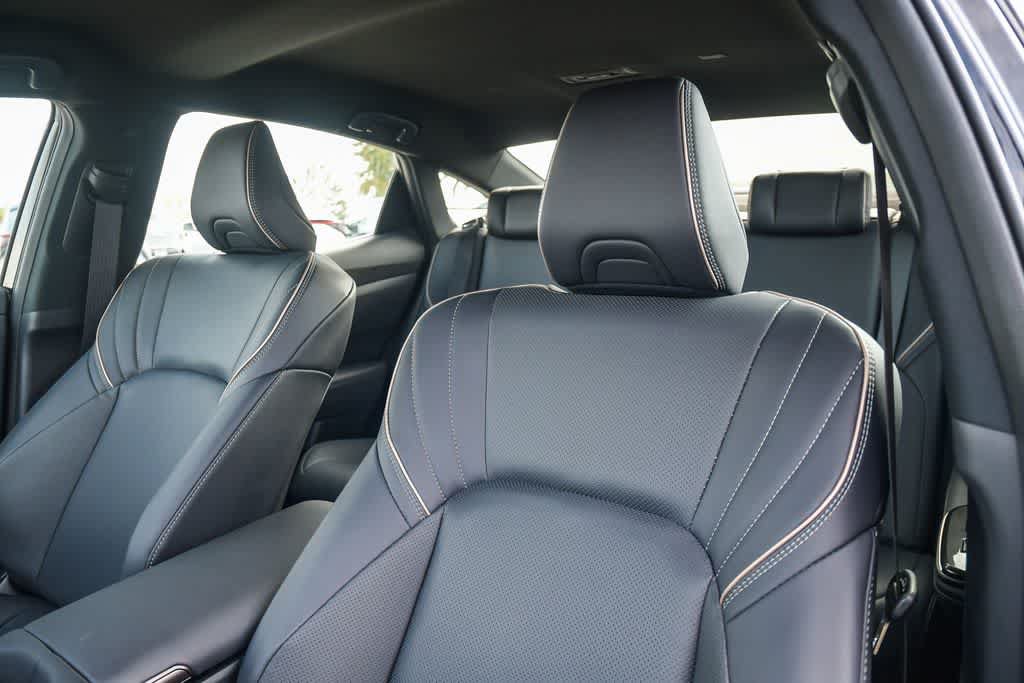 Used 2026 Toyota Crown AWD/4WD image 18