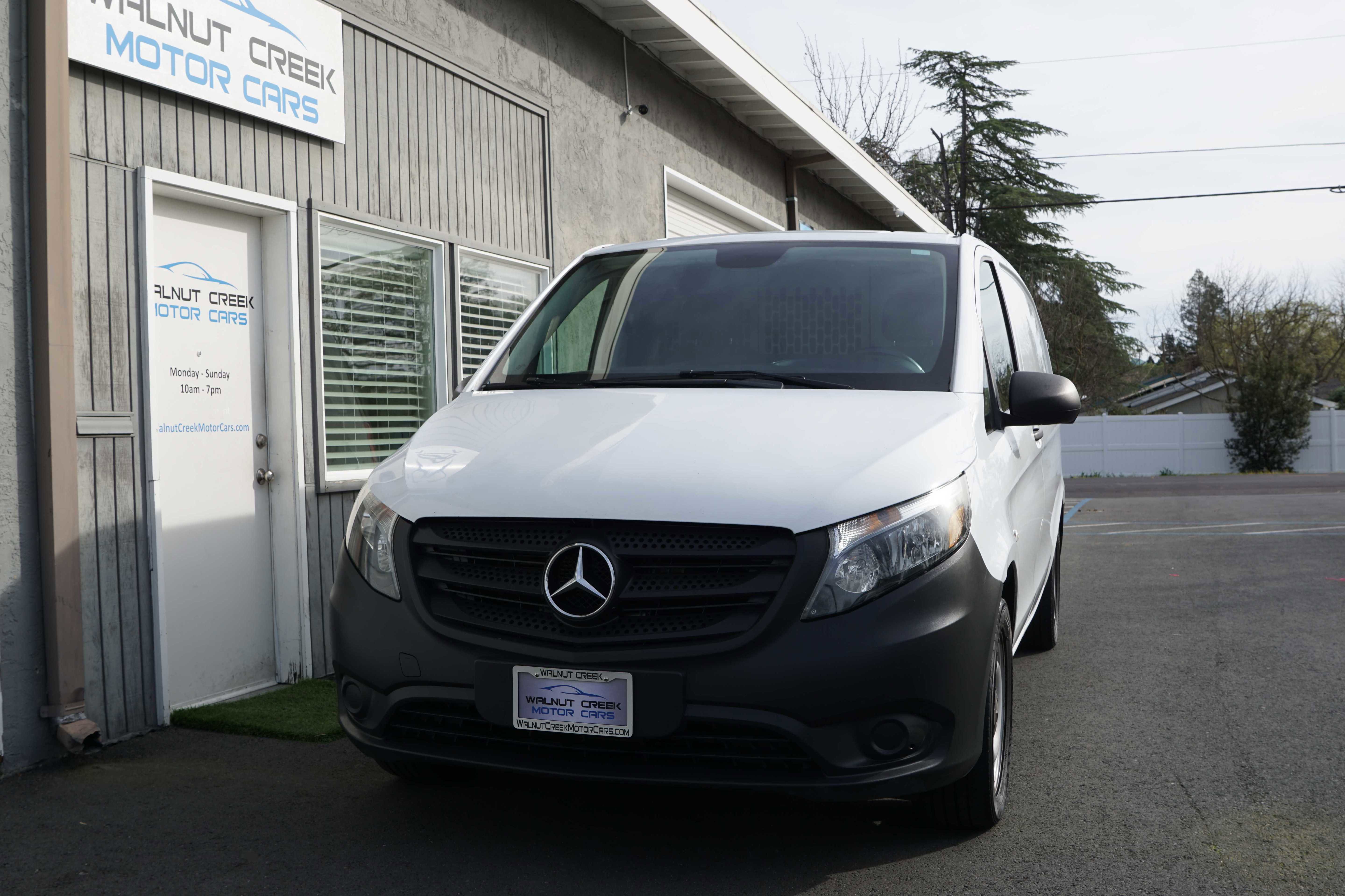 Used 2020 Mercedes-Benz Metris image 2