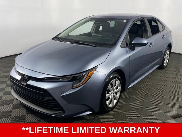 Used 2025 Toyota Corolla LE w/ Convenience Package FWD image 3