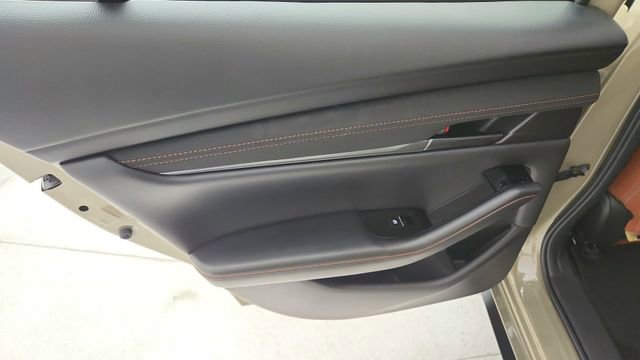 Used 2024 MAZDA MAZDA3 s image 19