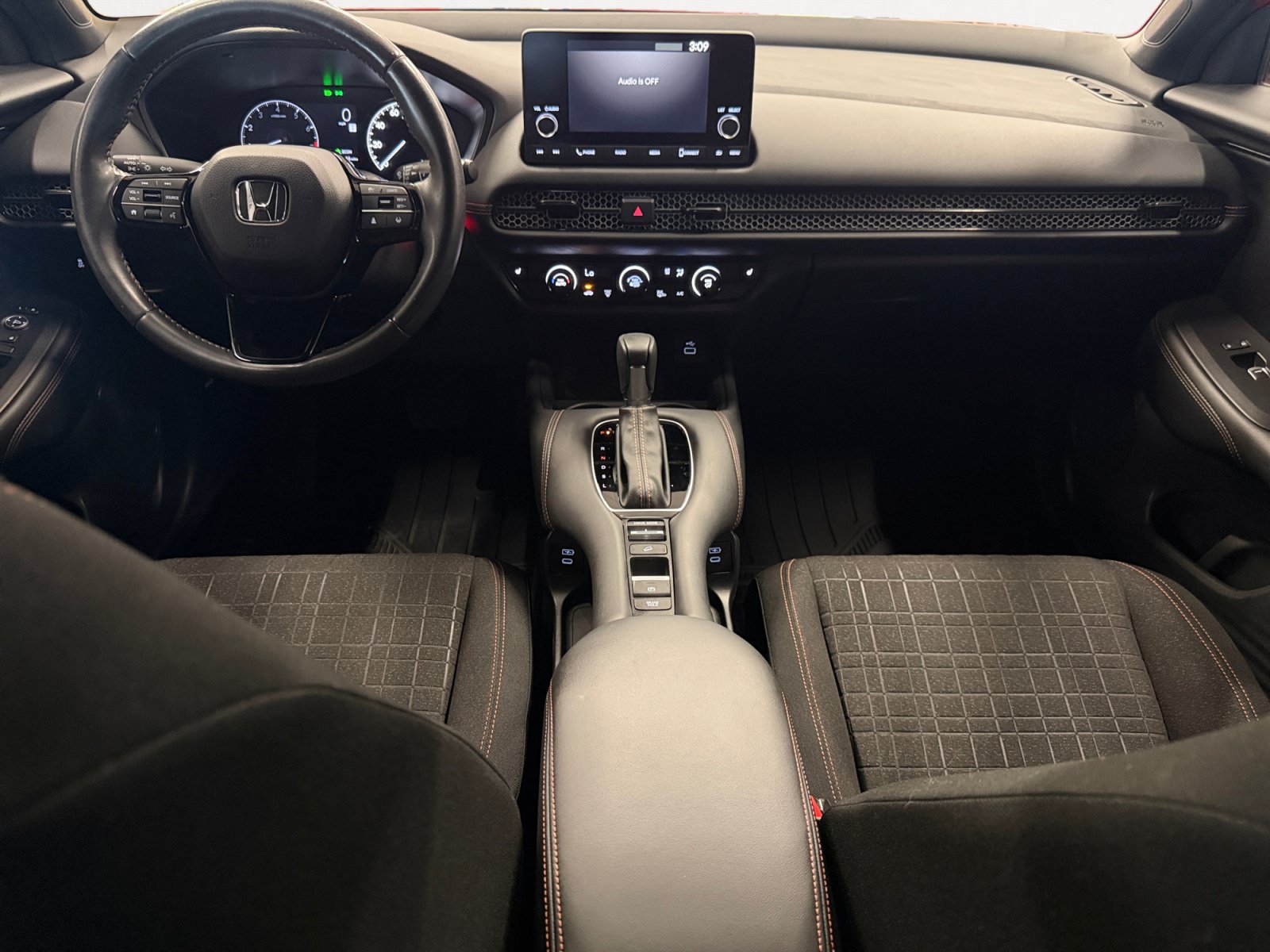 Used 2024 Honda HR-V Sport image 3