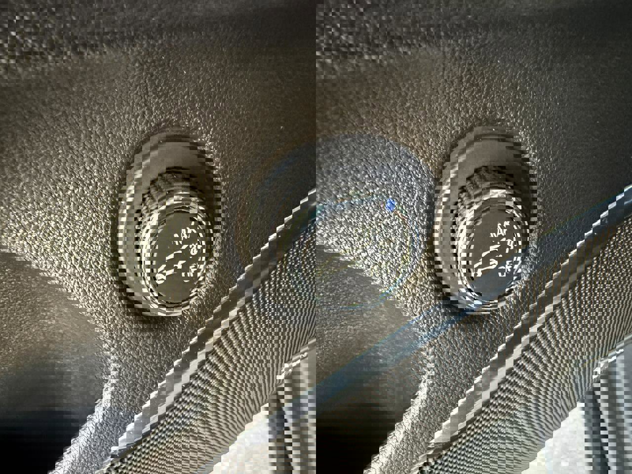 Used 2021 Buick Enclave Avenir w/ Avenir Technology Package image 14