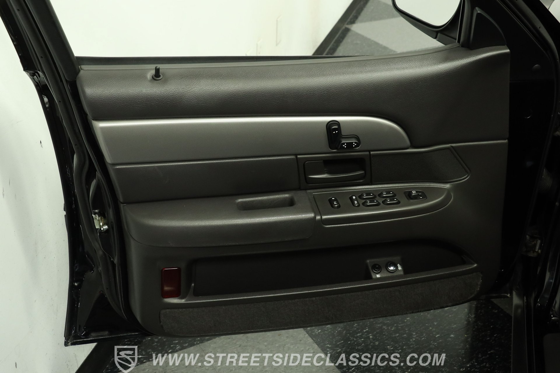Used 2003 Mercury Marauder RWD image 35
